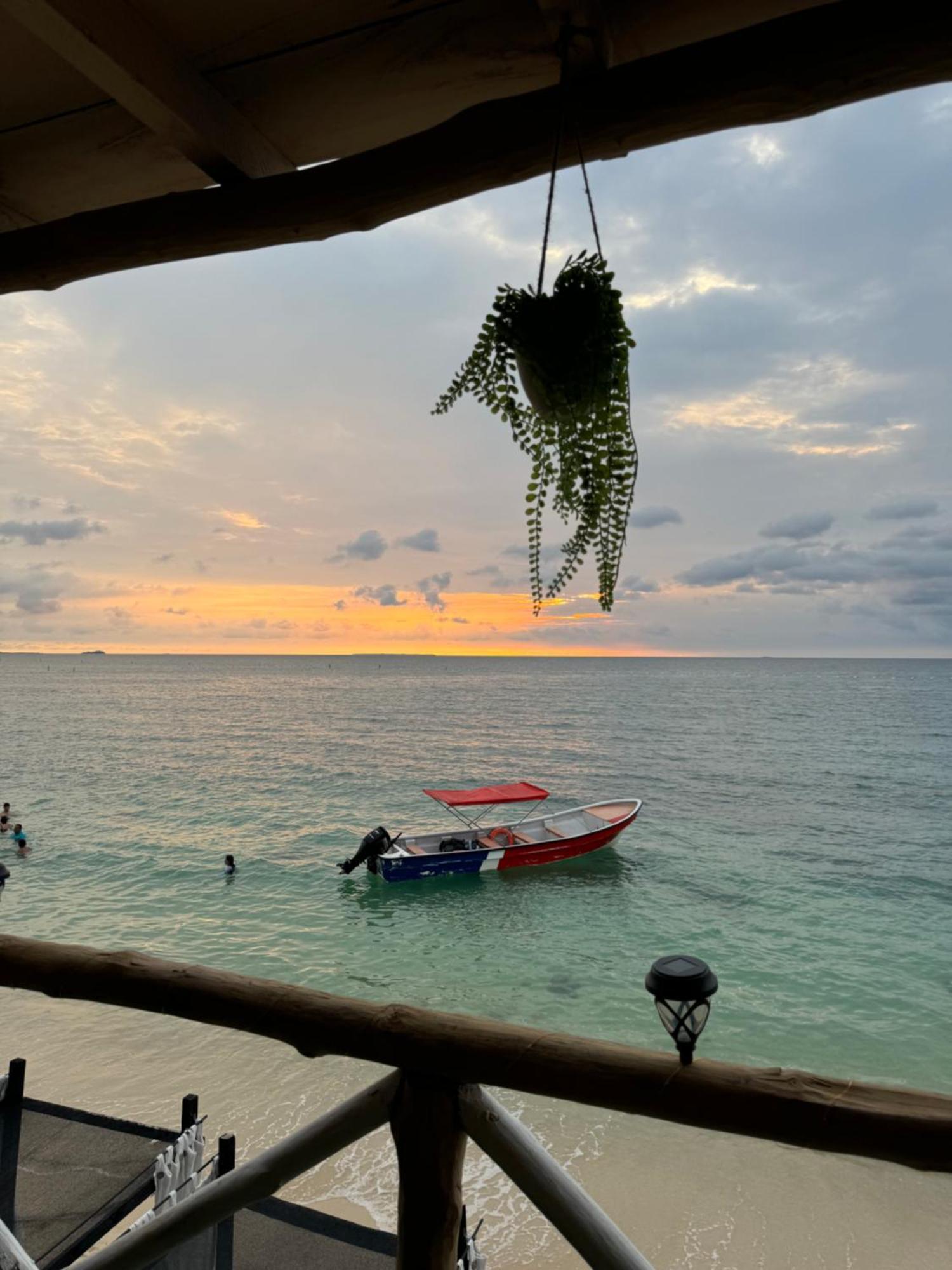 Tequila Sunbeach Baru Eco-Hotel Pendales Esterno foto